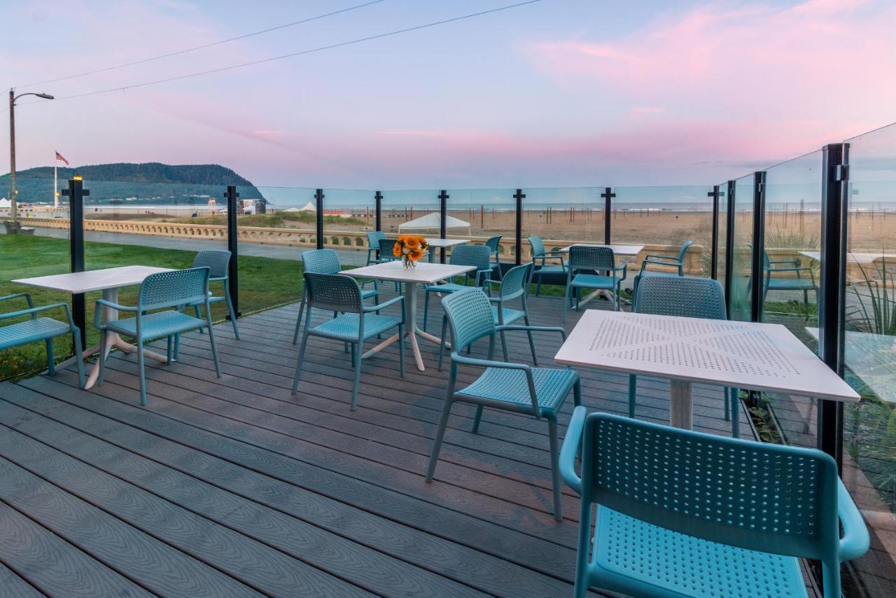 Seashore Inn On The Beach Seaside Exteriör bild